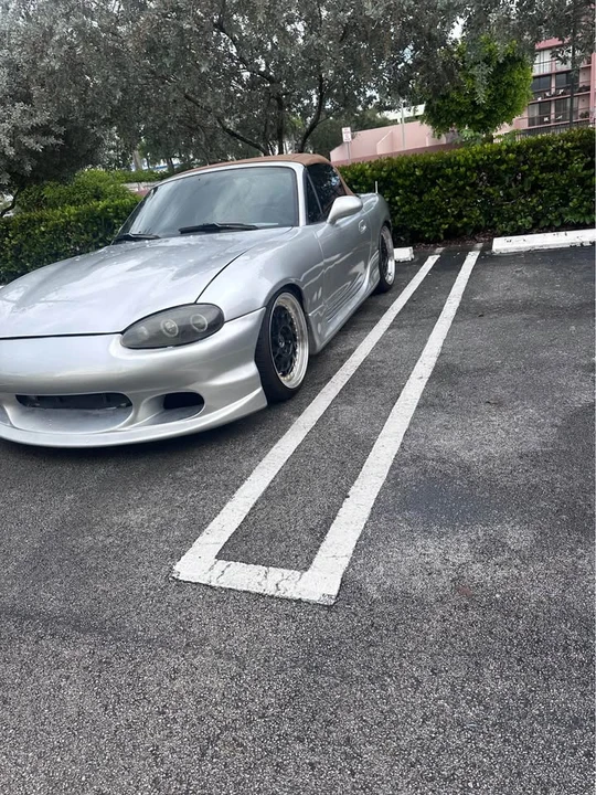 2001 Mazda NB MX-5 Miata - Image 5 of 6