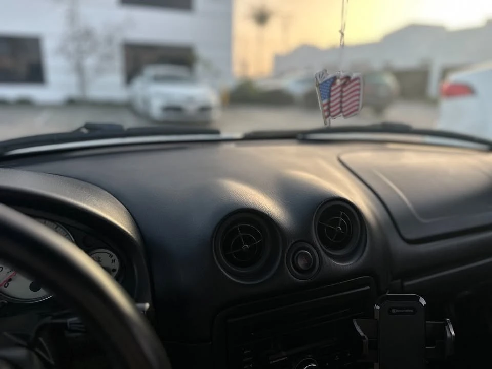 2001 Mazda NB MX-5 Miata - Image 9 of 12