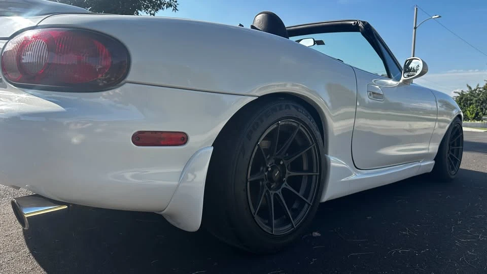 2001 Mazda NB MX-5 Miata - Image 3 of 12