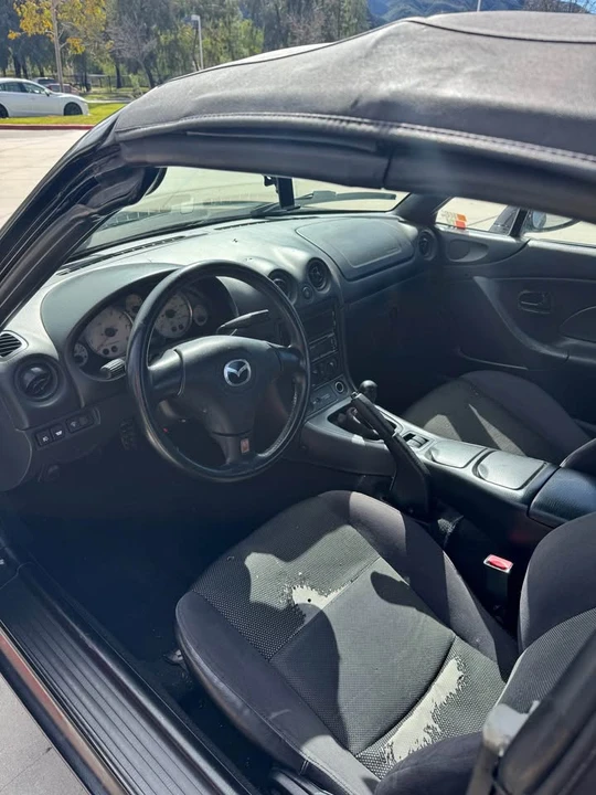2001 Mazda NB MX-5 Miata - Image 8 of 12