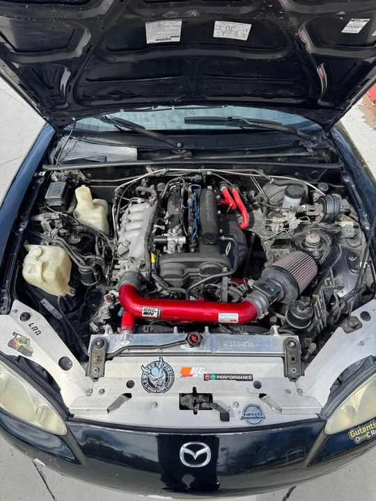 2001 Mazda NB MX-5 Miata - Image 2 of 12