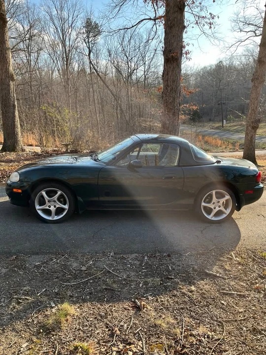 2001 Mazda NB MX-5 Miata - Image 2 of 7