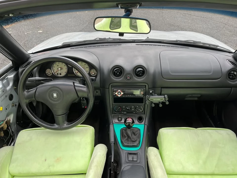 2001 Mazda NB MX-5 Miata - Image 15 of 16
