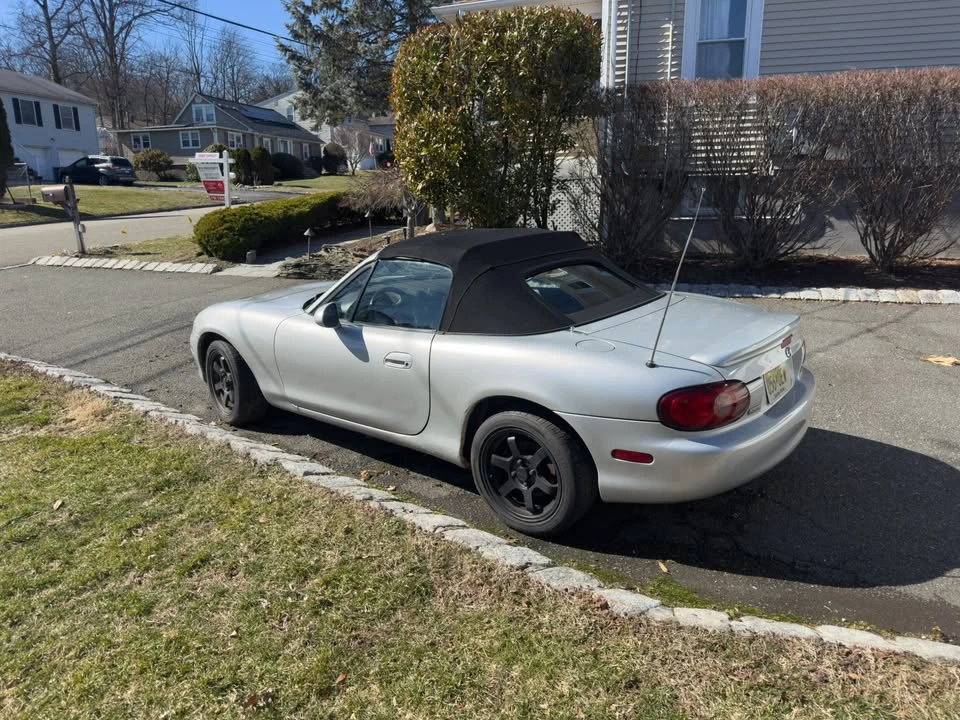 2001 Mazda NB MX-5 Miata - Image 11 of 17