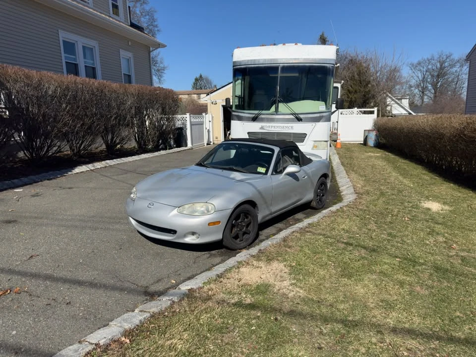 2001 Mazda NB MX-5 Miata - Image 3 of 17