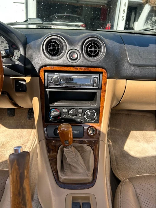 2001 Mazda NB MX-5 Miata - Image 11 of 15