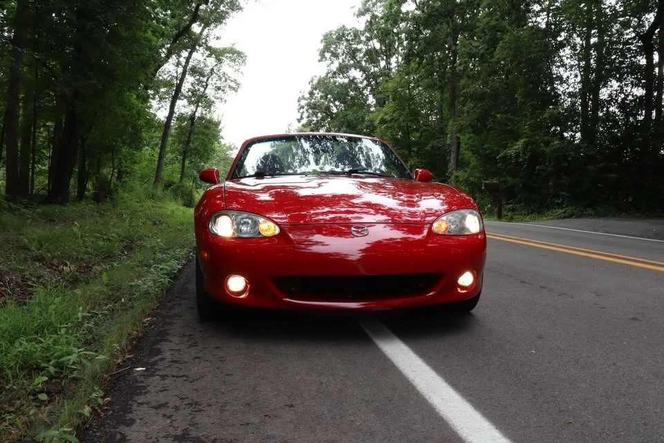 2001 Mazda NB MX-5 Miata - Image 2 of 9