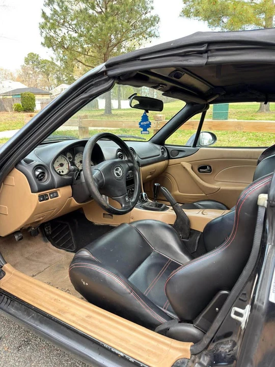 2001 Mazda NB MX-5 Miata - Image 7 of 15