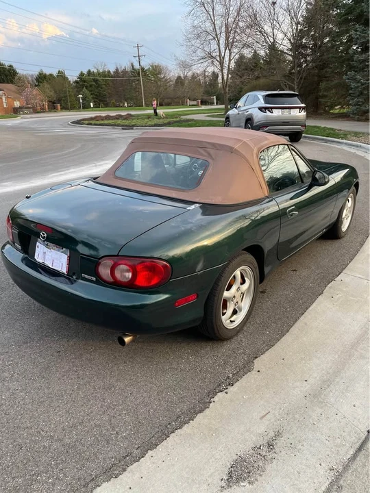 2001 Mazda NB MX-5 Miata - Image 5 of 20