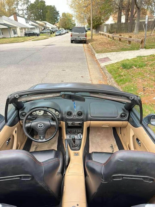 2001 Mazda NB MX-5 Miata - Image 14 of 15