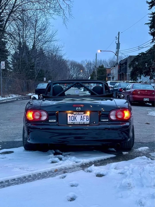 2001 Mazda NB MX-5 Miata - Image 5 of 12