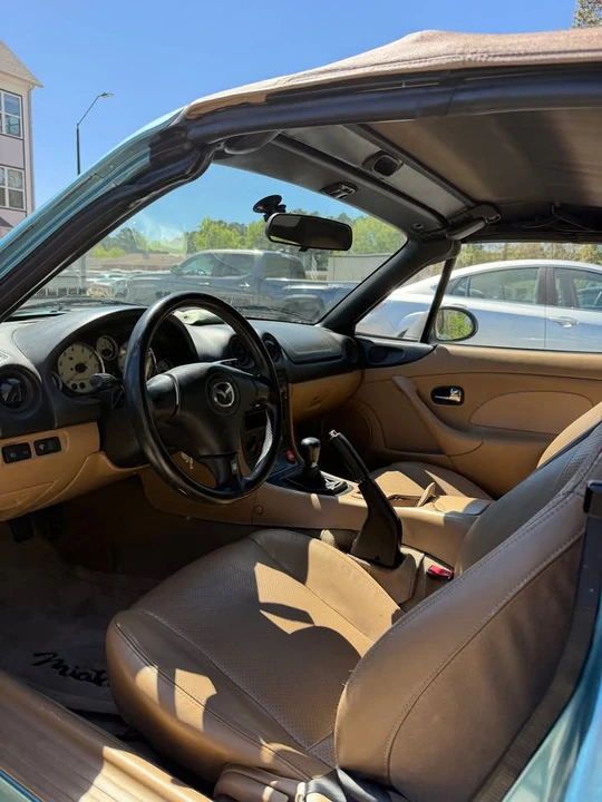 2001 Mazda NB MX-5 Miata - Image 2 of 16