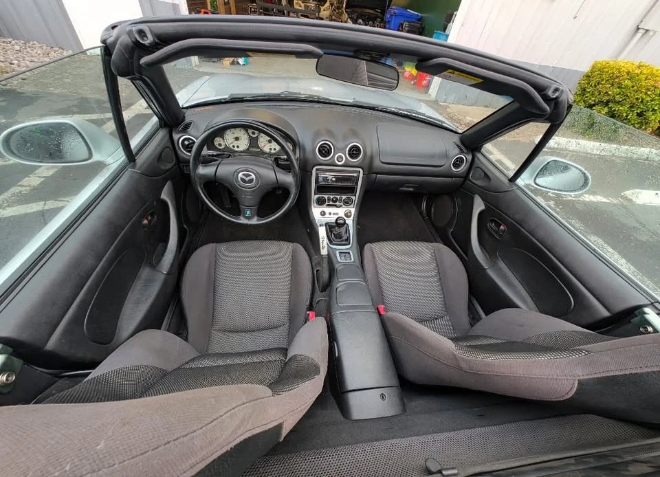 2001 Mazda NB MX-5 Miata - Image 5 of 9