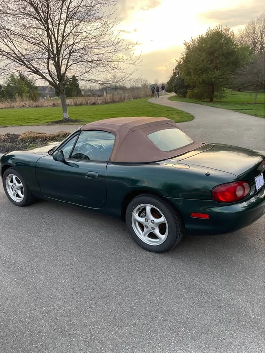 2001 Mazda NB MX-5 Miata - Image 2 of 20