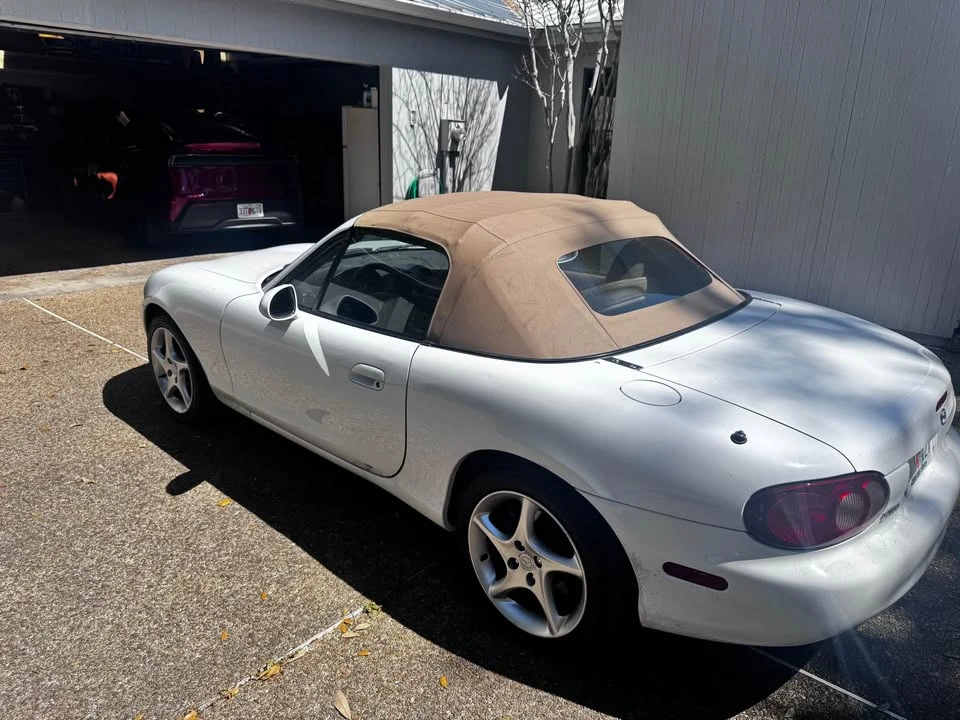 2001 Mazda NB MX-5 Miata - Image 4 of 6