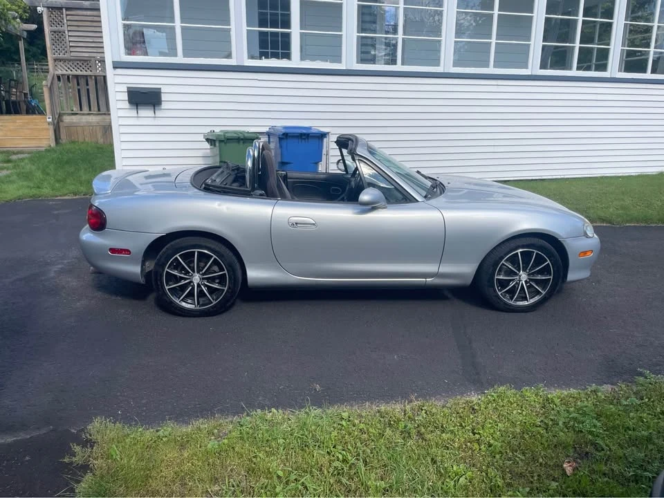 2001 Mazda NB MX-5 Miata - Image 2 of 4