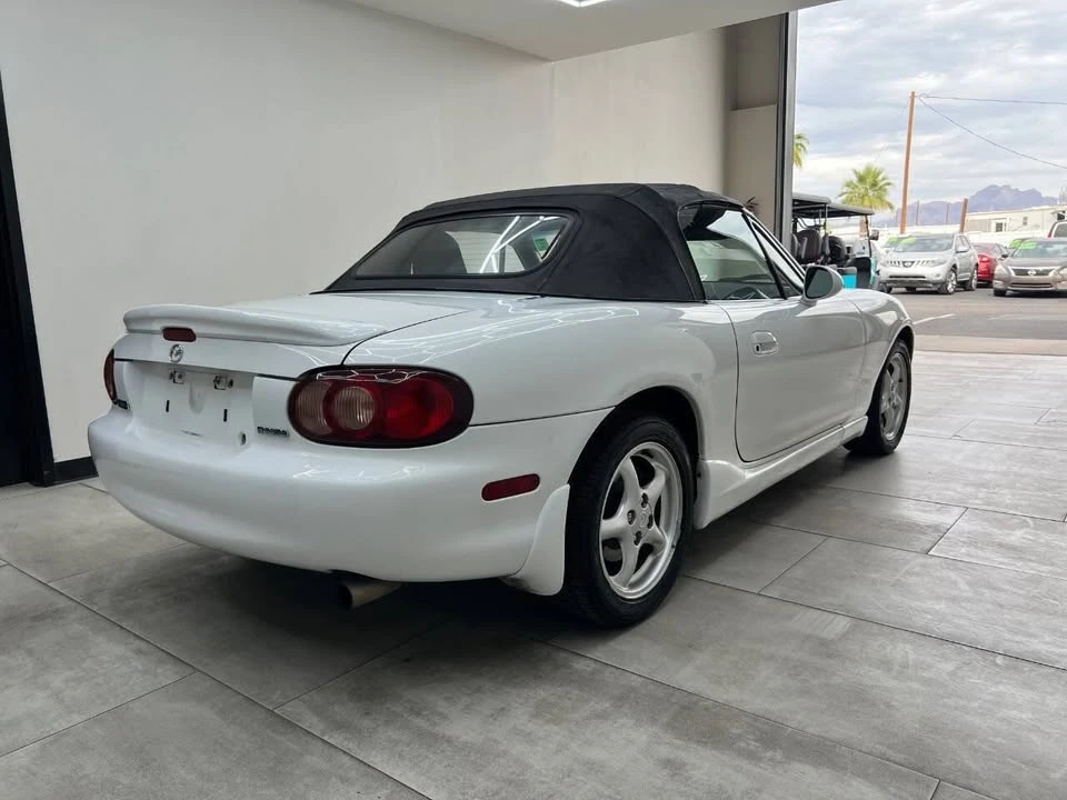 2001 Mazda NB MX-5 Miata - Image 10 of 20