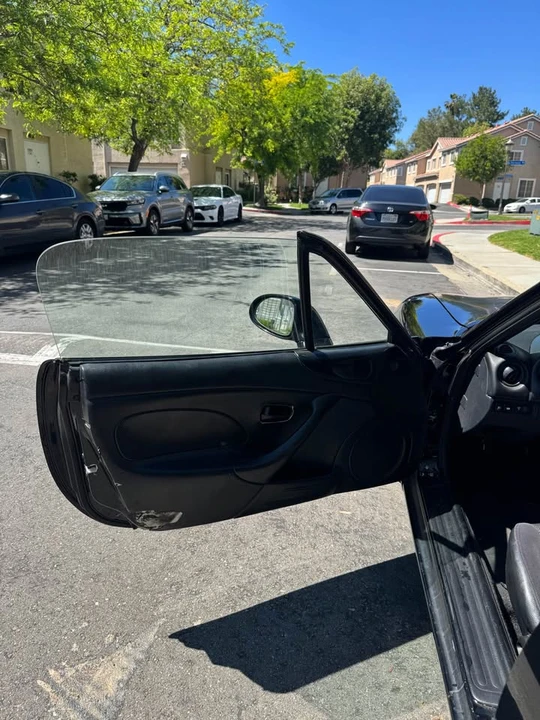 2001 Mazda NB MX-5 Miata - Image 6 of 11