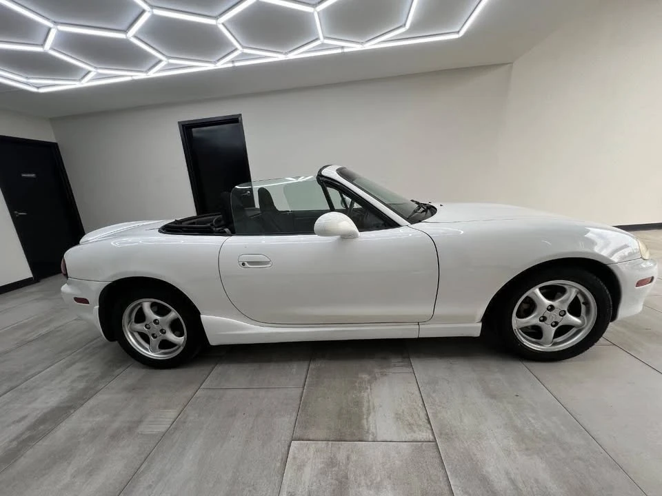 2001 Mazda NB MX-5 Miata - Image 9 of 20
