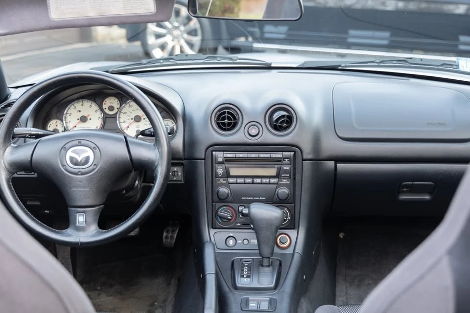 2001 Mazda NB MX-5 Miata - Image 15 of 18