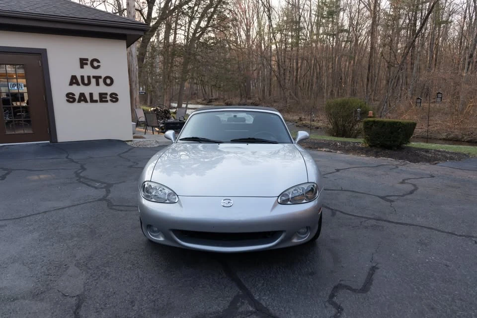 2001 Mazda NB MX-5 Miata - Image 2 of 18