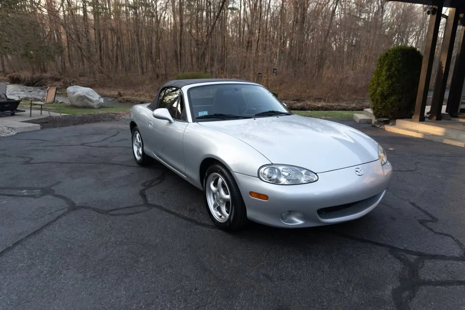 2001 Mazda NB MX-5 Miata - Image 3 of 18