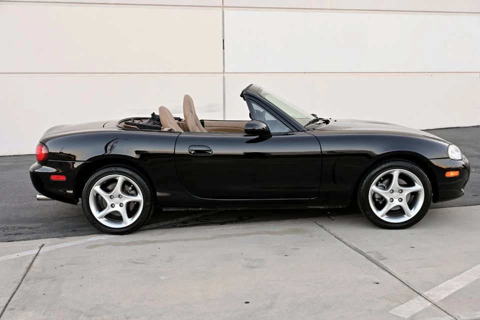 2001 Mazda NB MX-5 Miata - Image 11 of 19