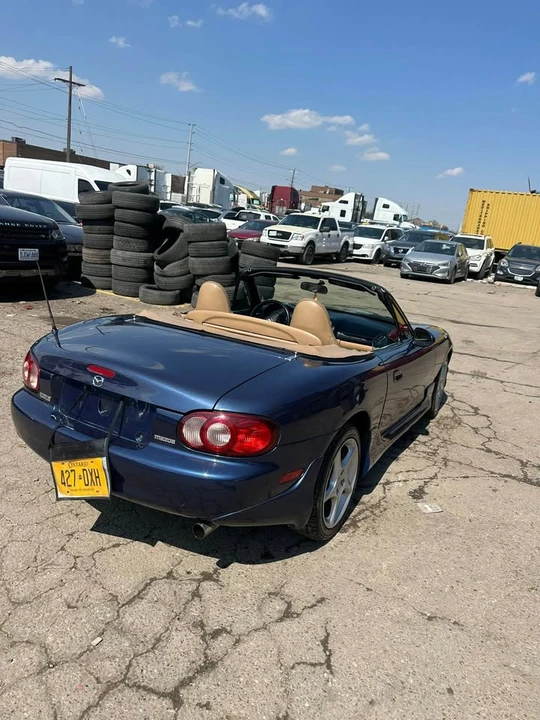 2001 Mazda NB MX-5 Miata - Image 5 of 10
