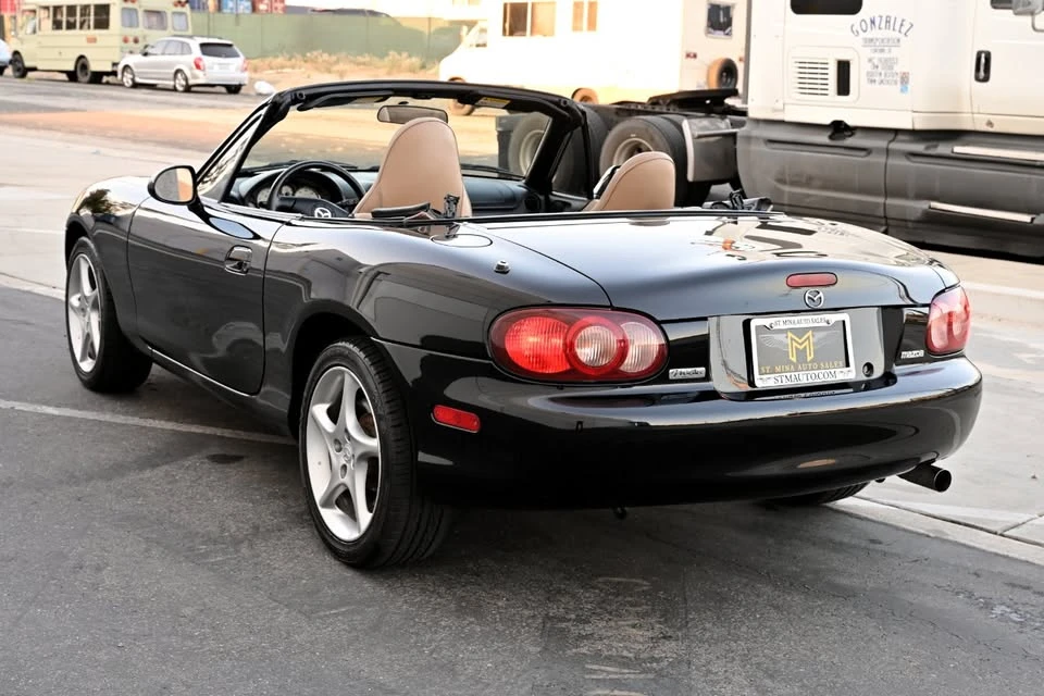 2001 Mazda NB MX-5 Miata - Image 6 of 19