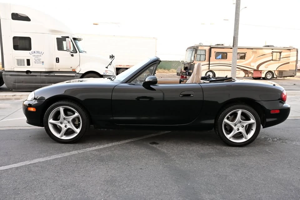 2001 Mazda NB MX-5 Miata - Image 4 of 19