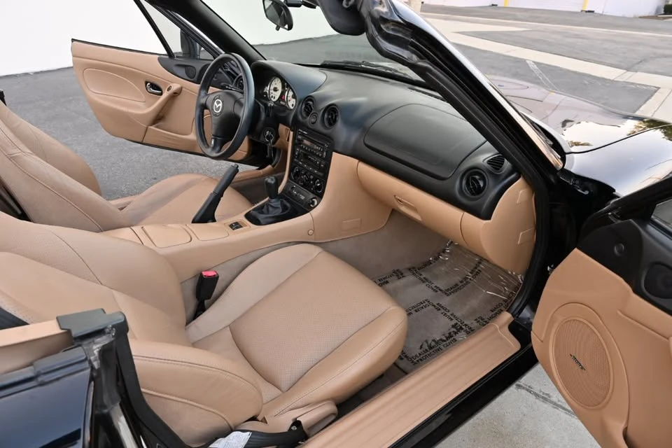 2001 Mazda NB MX-5 Miata - Image 18 of 19