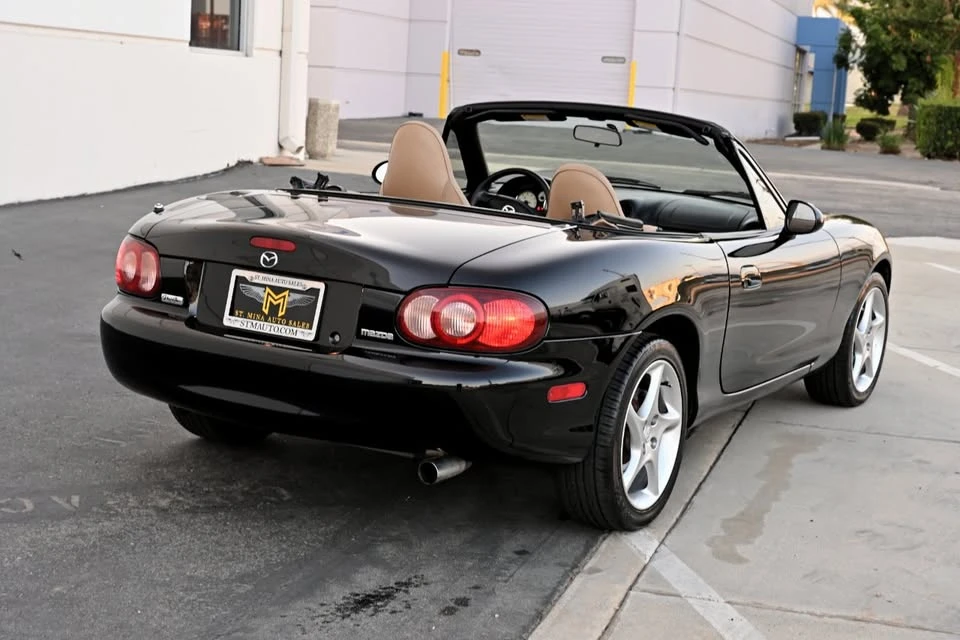 2001 Mazda NB MX-5 Miata - Image 9 of 19