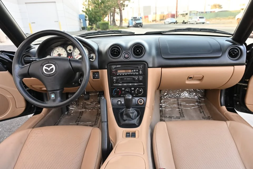 2001 Mazda NB MX-5 Miata - Image 17 of 19