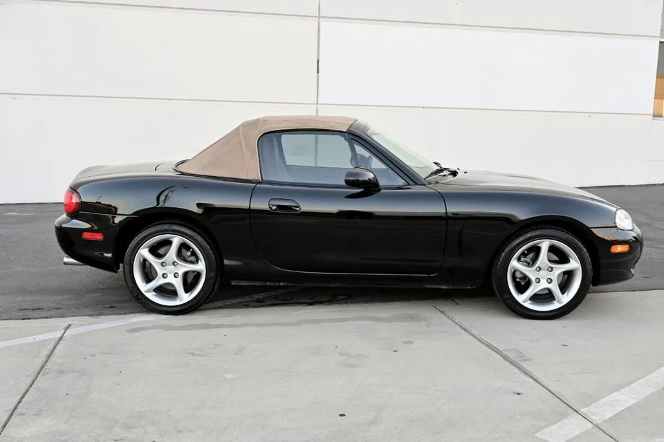 2001 Mazda NB MX-5 Miata - Image 12 of 19