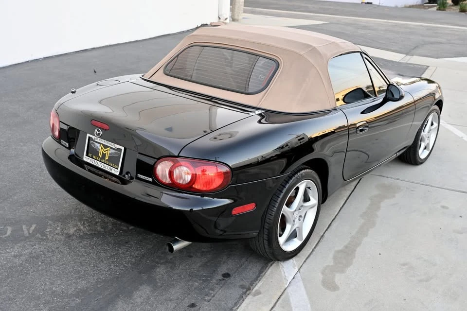 2001 Mazda NB MX-5 Miata - Image 10 of 19