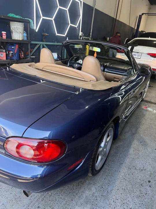 2001 Mazda NB MX-5 Miata - Image 8 of 10