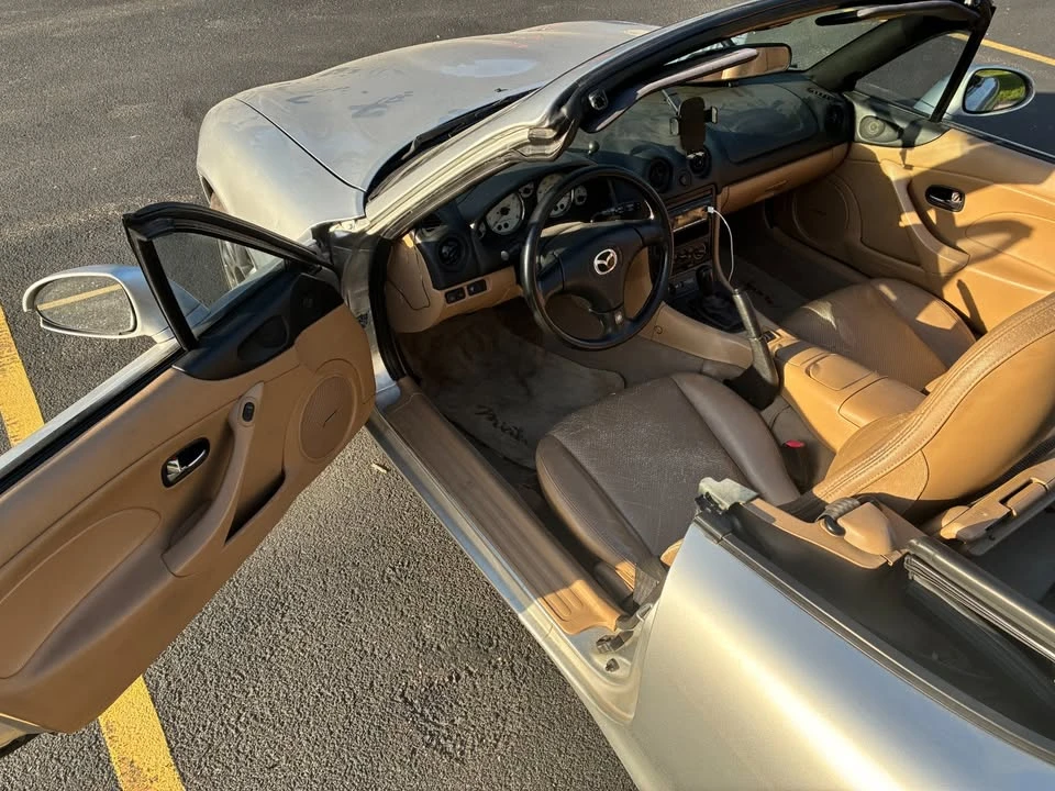 2001 Mazda NB MX-5 Miata - Image 7 of 11