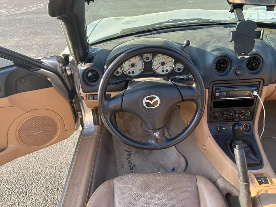 2001 Mazda NB MX-5 Miata - Image 8 of 11