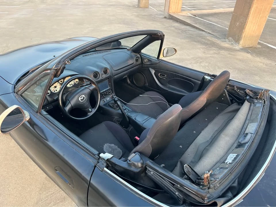 2001 Mazda NB MX-5 Miata - Image 7 of 17