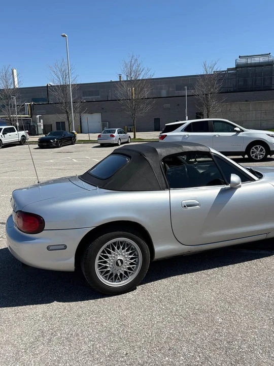 2001 Mazda NB MX-5 Miata - Image 3 of 12