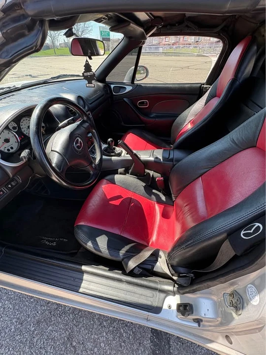 2001 Mazda NB MX-5 Miata - Image 7 of 12
