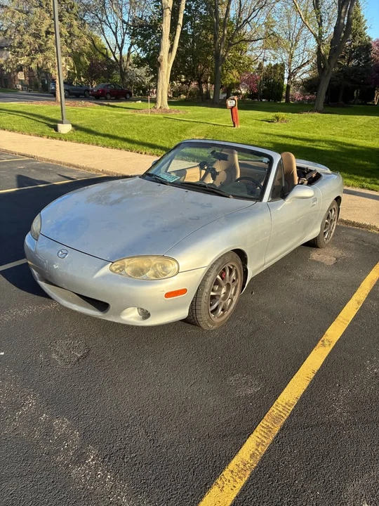 2001 Mazda NB MX-5 Miata - Image 4 of 11