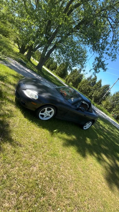 2001 Mazda NB MX-5 Miata - Image 2 of 14