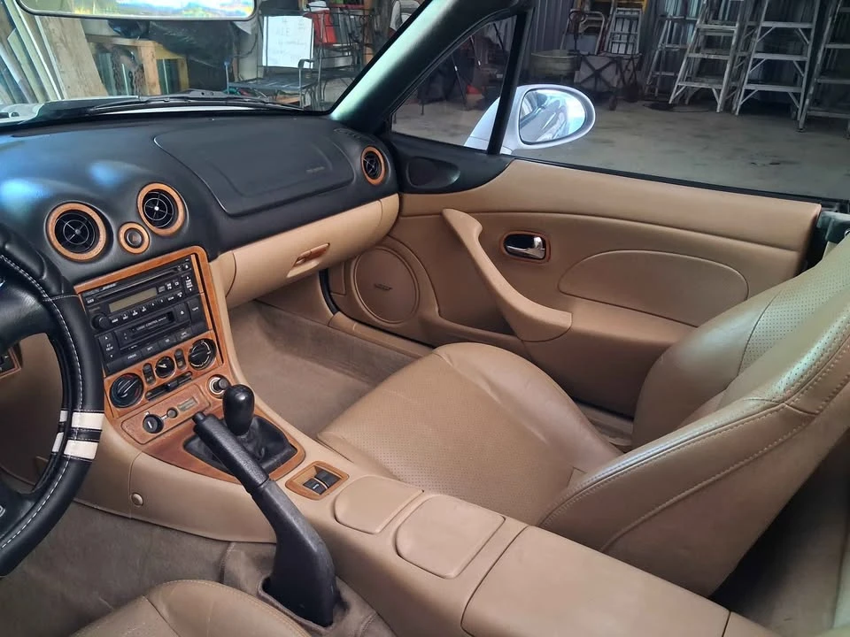 2001 Mazda NB MX-5 Miata - Image 7 of 11