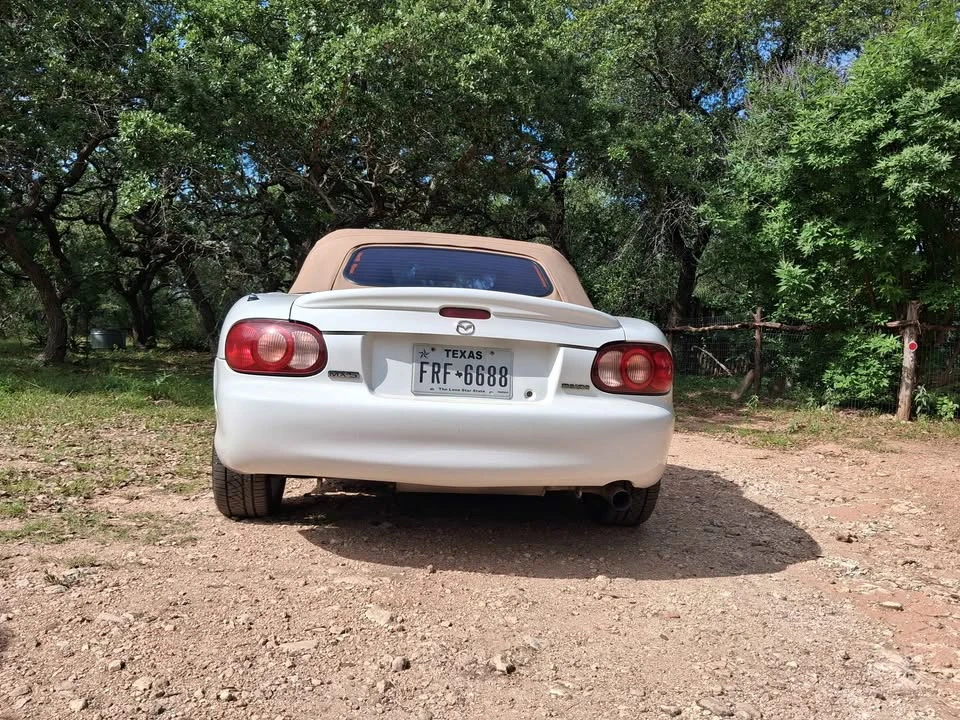 2001 Mazda NB MX-5 Miata - Image 2 of 11