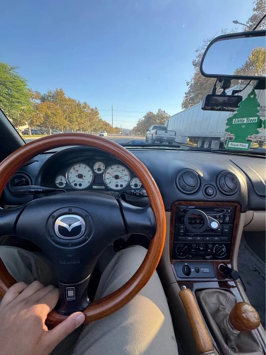 2001 Mazda NB MX-5 Miata - Image 11 of 16