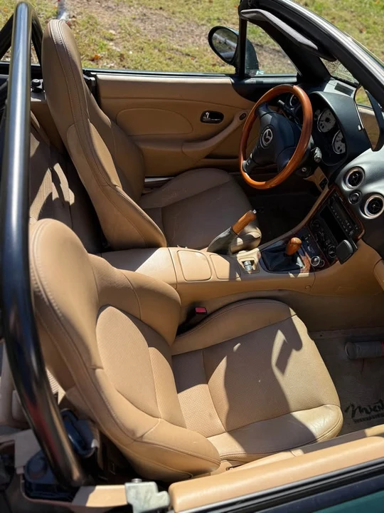 2001 Mazda NB MX-5 Miata - Image 2 of 4