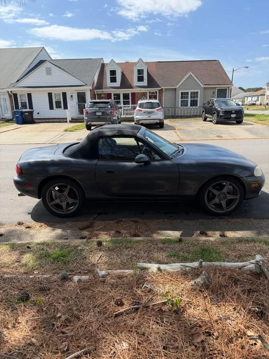 2001 Mazda NB MX-5 Miata - Image 3 of 13