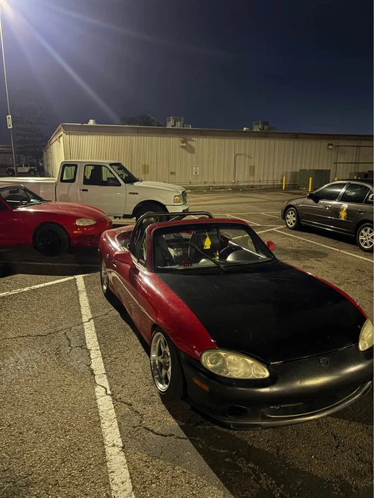 2001 Mazda NB MX-5 Miata - Image 4 of 10