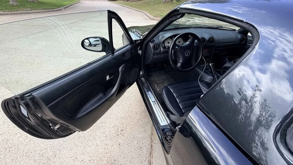 2001 Mazda NB MX-5 Miata - Image 8 of 17